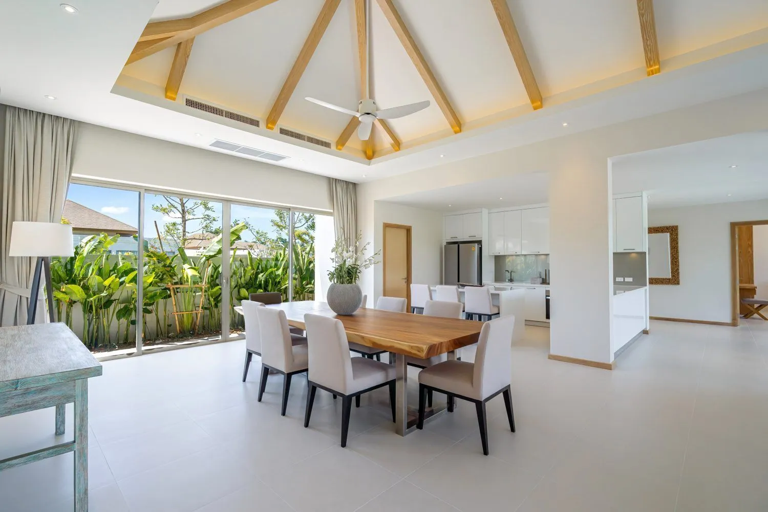 Trichada Breeze: Luxurious 4-Bedroom Villa for Sale in Phuket — Thumbnail 11