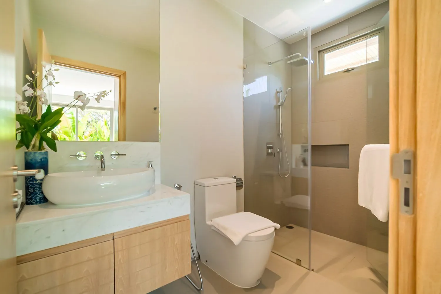 Trichada Breeze: Luxurious 4-Bedroom Villa for Sale in Phuket — Thumbnail 14