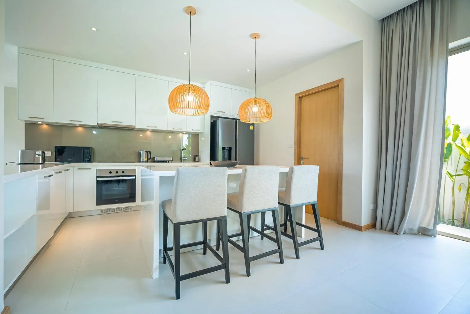 Trichada Breeze: Luxurious 4-Bedroom Villa for Sale in Phuket — Thumbnail 15