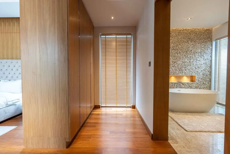 Luxurious 3-Bedroom Villa in Anchan Flora for Long-Term Rent, Phuket — Thumbnail 4