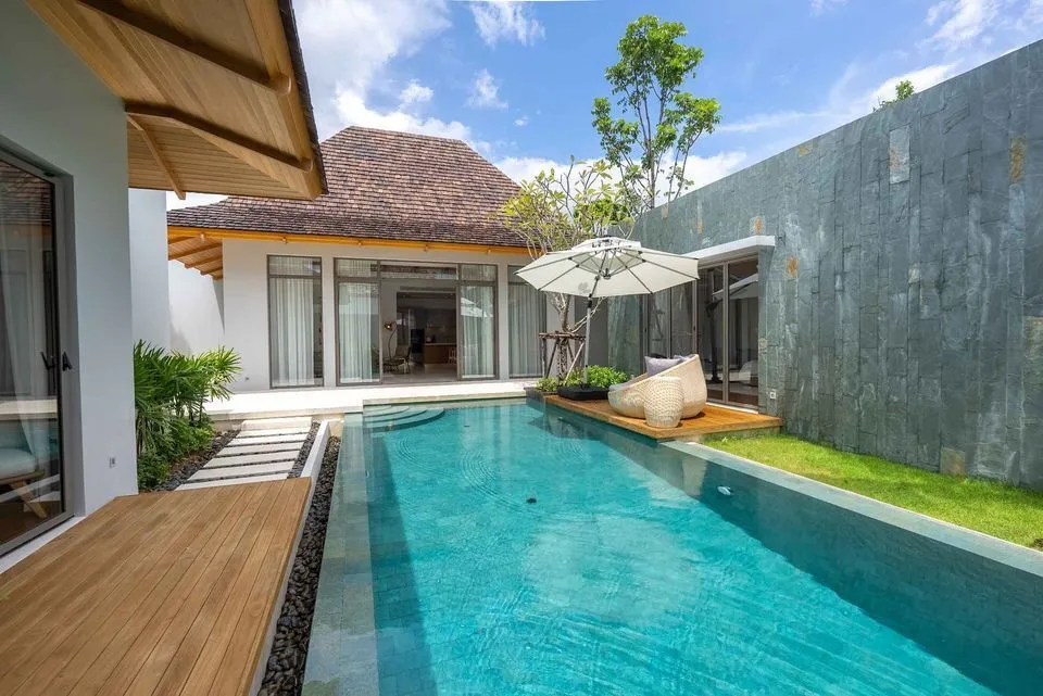 Luxurious 3-Bedroom Villa in Anchan Flora for Long-Term Rent, Phuket — Thumbnail 6