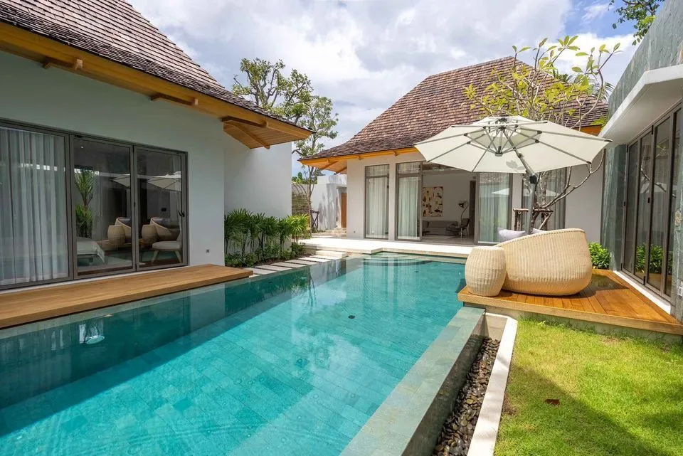 Luxurious 3-Bedroom Villa in Anchan Flora for Long-Term Rent, Phuket — Thumbnail 9
