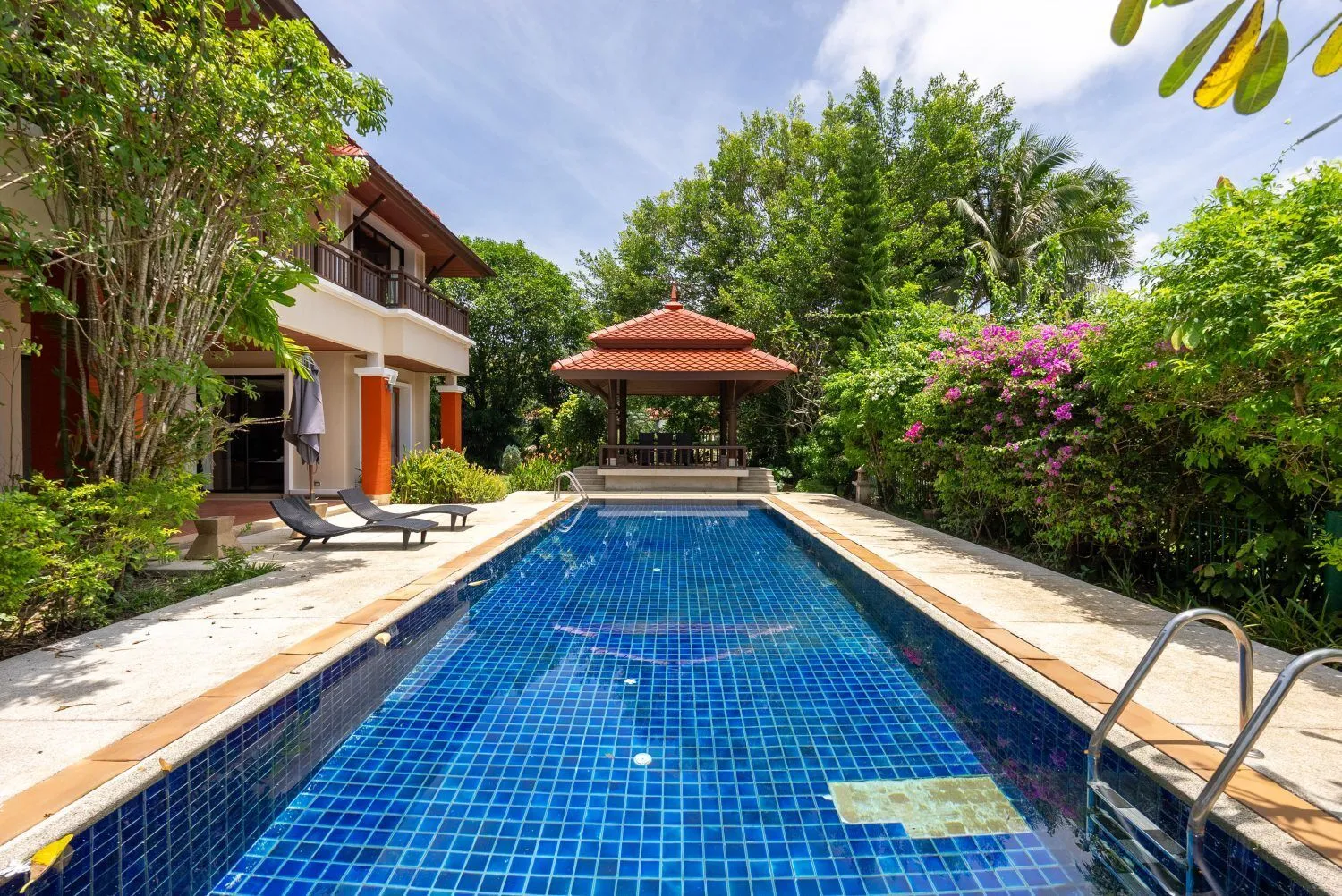 Angsana Laguna Villa – 4 bedrooms pool villa with big garden for rent near Bangtao Beach — Thumbnail 4