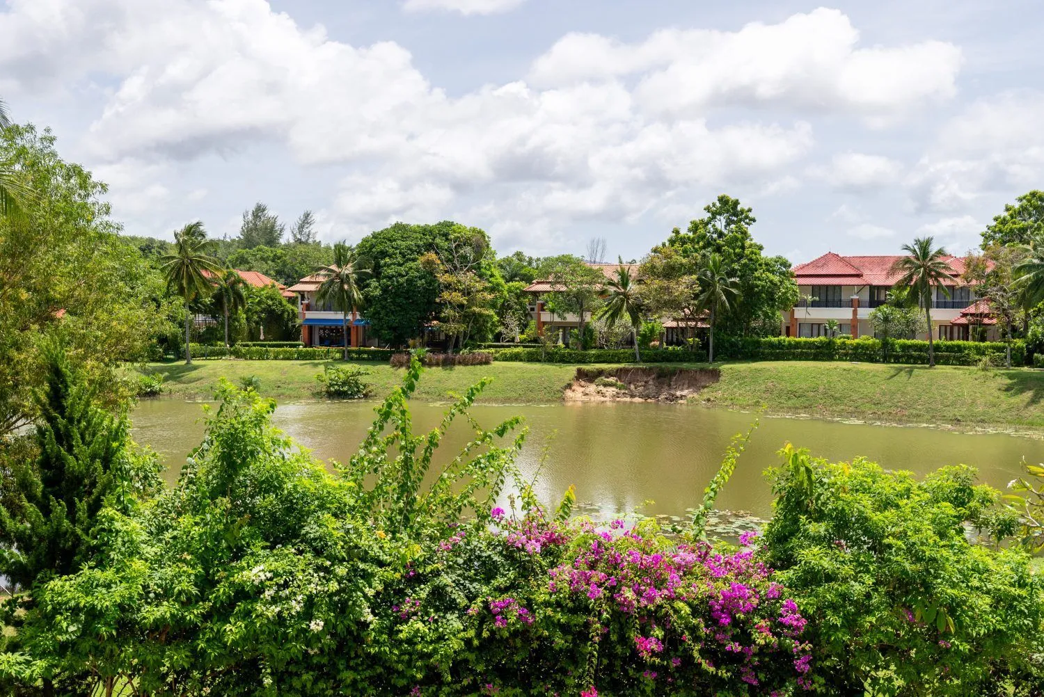 Angsana Laguna Villa – 4 bedrooms pool villa with big garden for rent near Bangtao Beach — Thumbnail 11