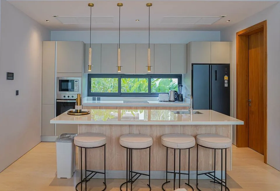 Luxurious 4-Bedroom Designer Villa with Premium Furnishings in Bitanica Foresta — Thumbnail 3