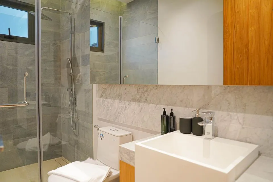Luxurious 4-Bedroom Designer Villa with Premium Furnishings in Bitanica Foresta — Thumbnail 7