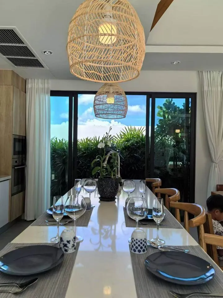 Stunning 4-Bedroom Pool Villa for Yearly Rent in Choeng Thale, Phuket — Thumbnail 9