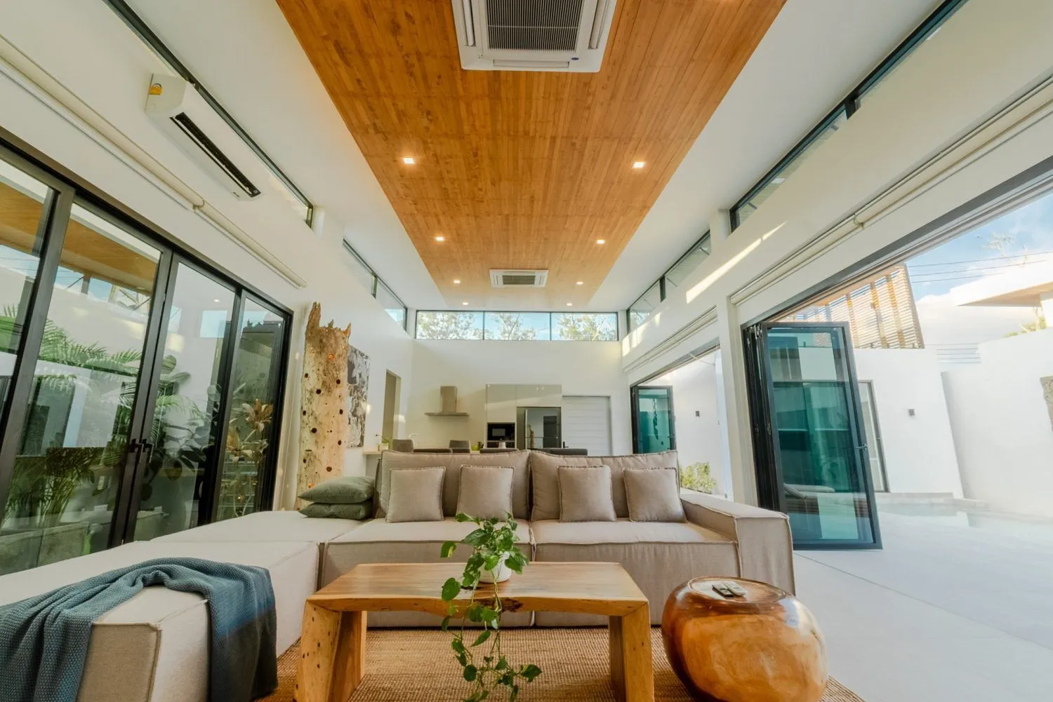 Modern 3-Bedroom Villa with Pool & Roof Terrace in Laguna-Layan-Bangtao, Phuket — Thumbnail 7