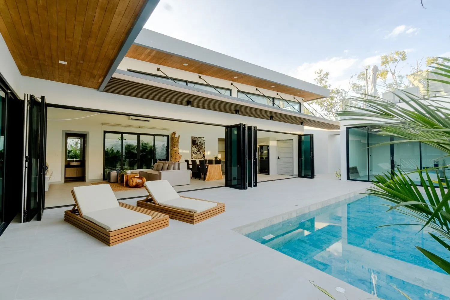Modern 3-Bedroom Villa with Pool & Roof Terrace in Laguna-Layan-Bangtao, Phuket — Thumbnail 11