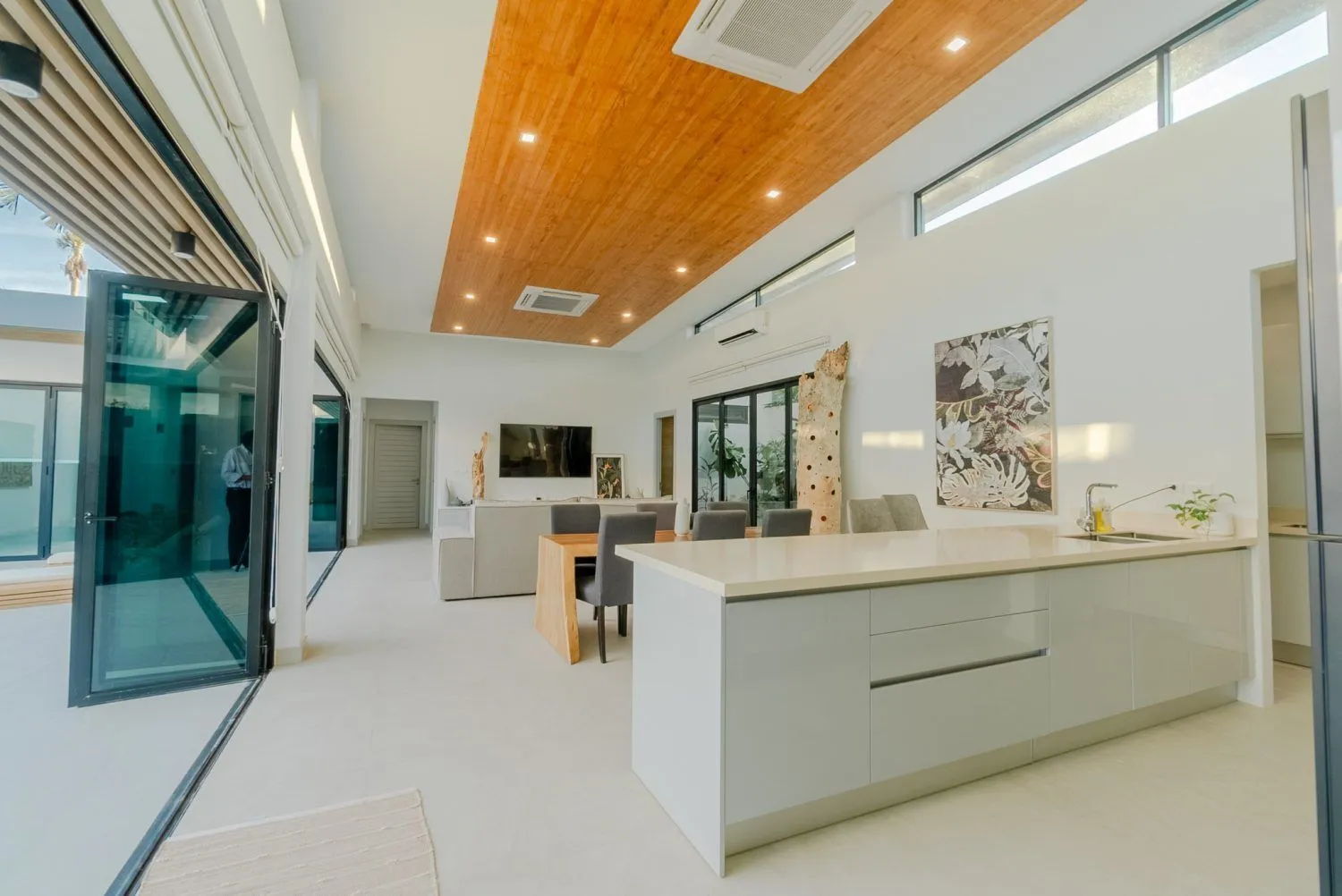 Modern 3-Bedroom Villa with Pool & Roof Terrace in Laguna-Layan-Bangtao, Phuket — Thumbnail 19
