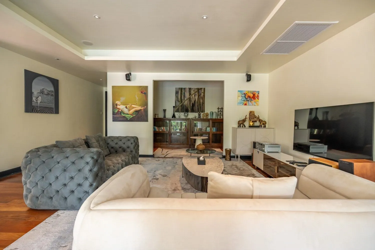 Luxury Beachfront Villa at Maan Tawan – 6 bedrooms with private pool