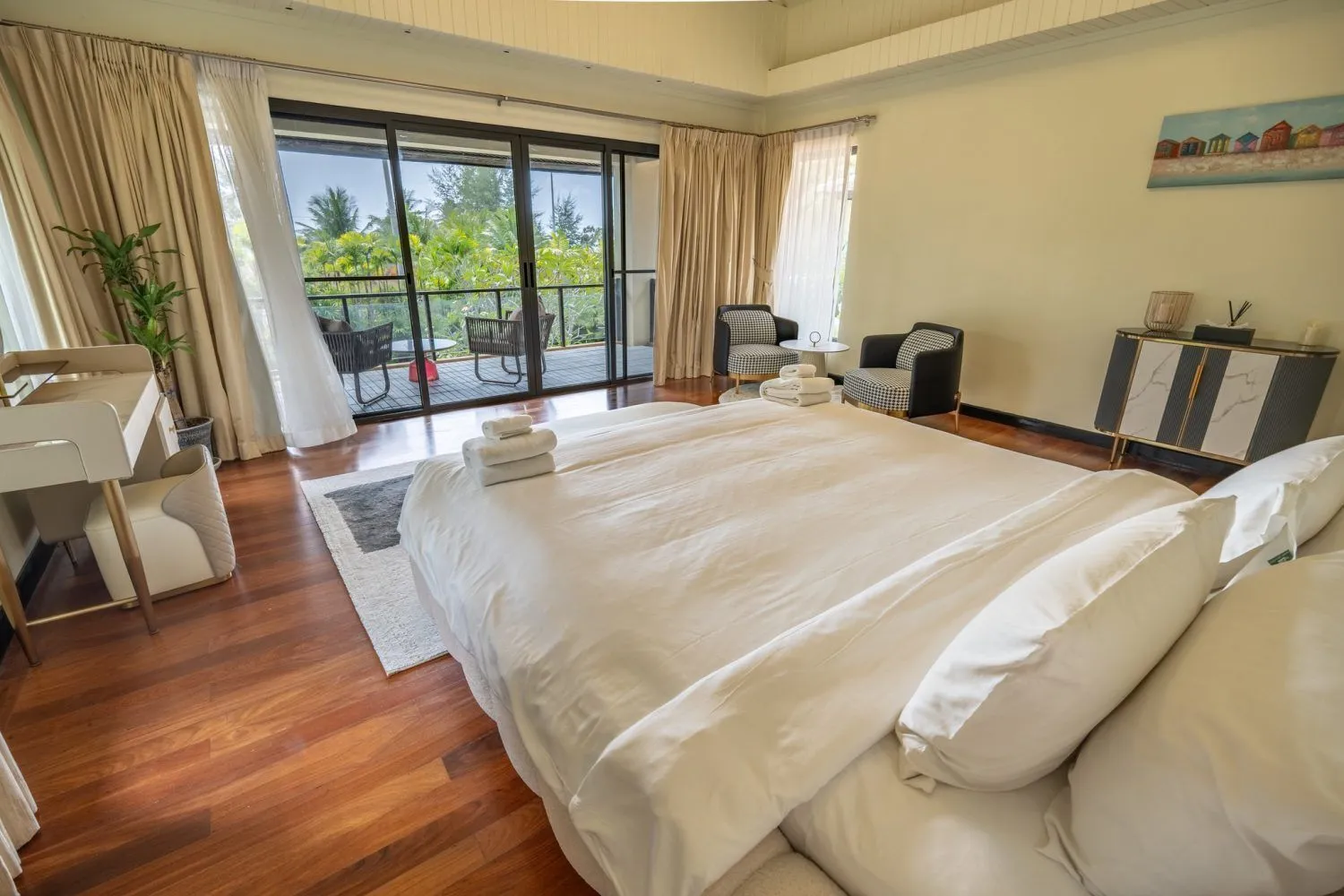 Luxury Beachfront Villa at Maan Tawan – 6 bedrooms with private pool — Thumbnail 12