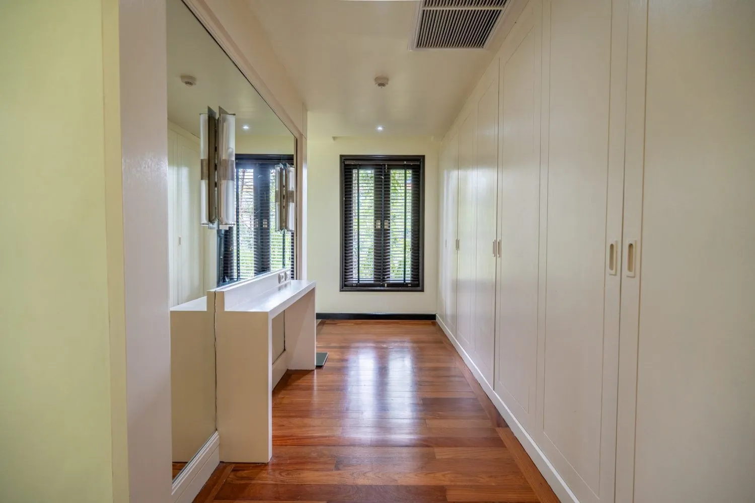 Luxury Beachfront Villa at Maan Tawan – 6 bedrooms with private pool — Thumbnail 13