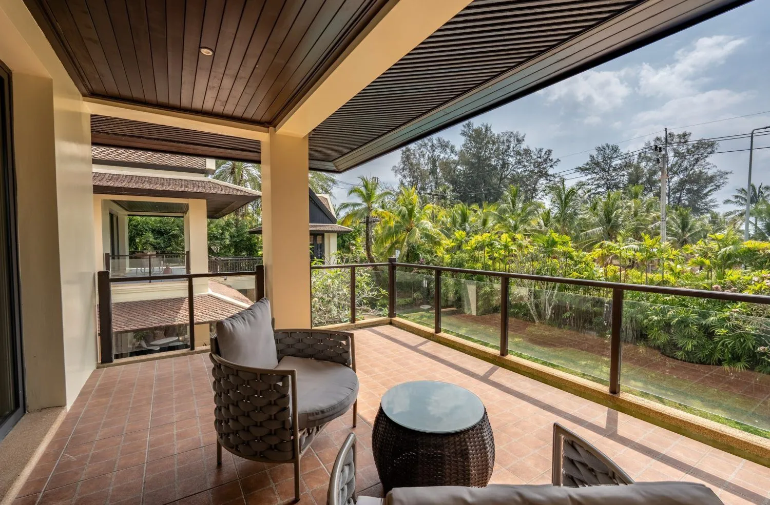 Luxury Beachfront Villa at Maan Tawan – 6 bedrooms with private pool — Thumbnail 21