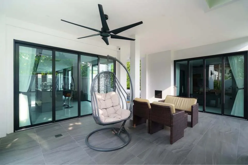 Luxurious 6-Bedroom Pool Villa for Rent in Bang Tao — Thumbnail 12