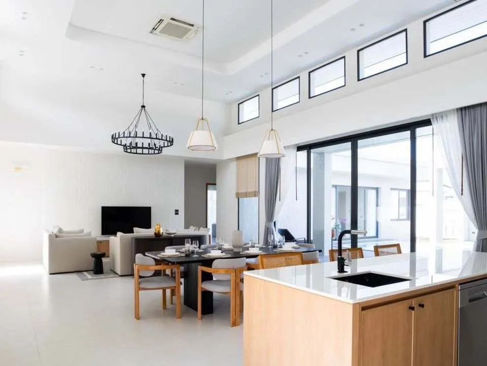 Luxurious 4-Bedroom Villa for Rent at The Breeze Villas, Bangtao — Thumbnail 19