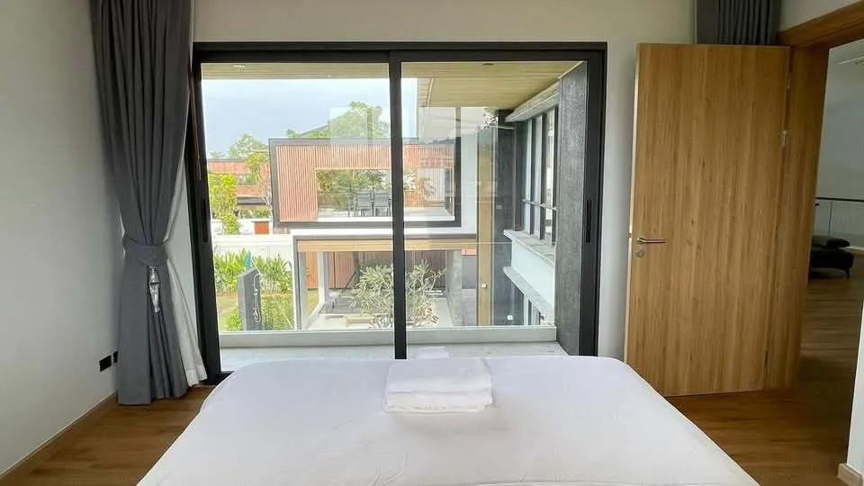 Elegant 5-Bedroom Villa for Rent in Koh Kaew – Prime Phuket Location — Thumbnail 4