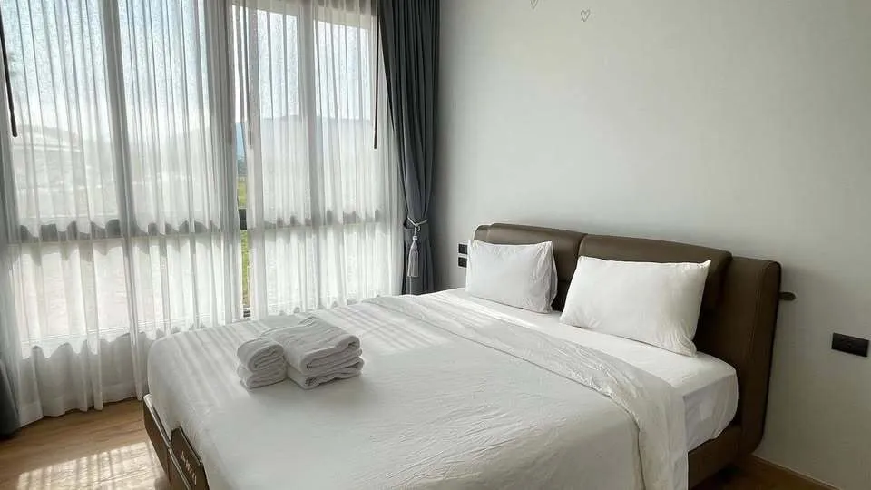 Elegant 5-Bedroom Villa for Rent in Koh Kaew – Prime Phuket Location — Thumbnail 9