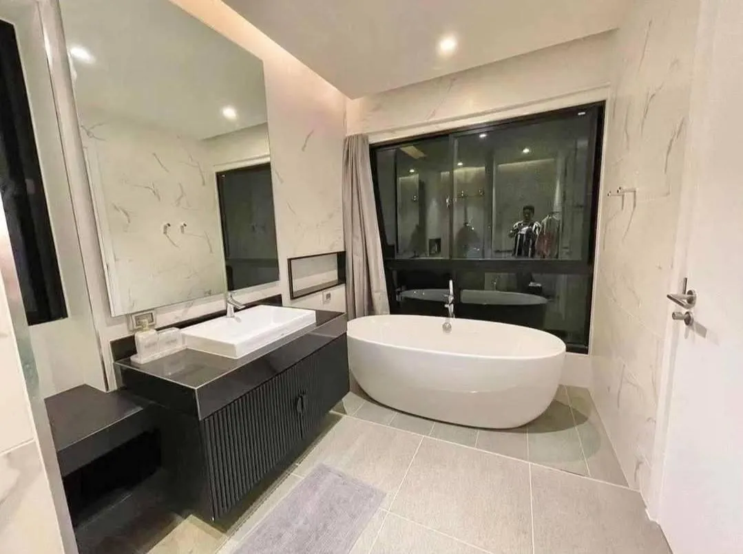 Exquisite 4-Bedroom Villa Near IKEA Phuket with Modern Amenities — Thumbnail 2
