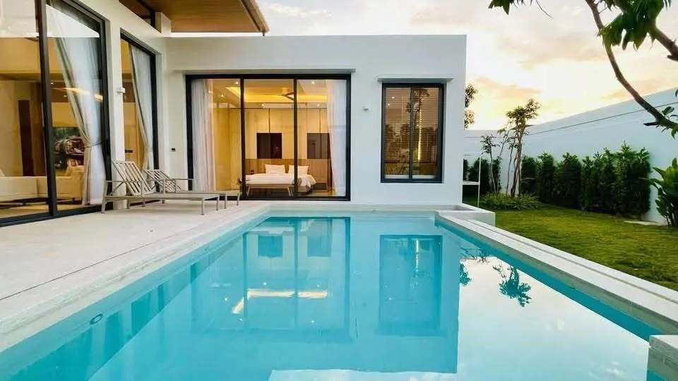 Luxury Mouana 4-Bedroom Pool Villa for Rent in Chalong, Phuket — Thumbnail 3