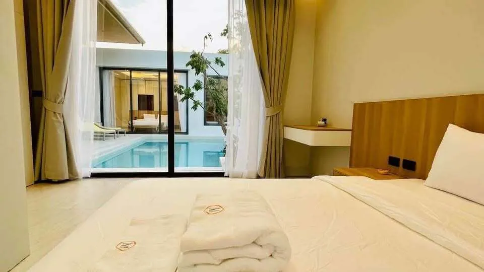 Luxury Mouana 4-Bedroom Pool Villa for Rent in Chalong, Phuket — Thumbnail 14