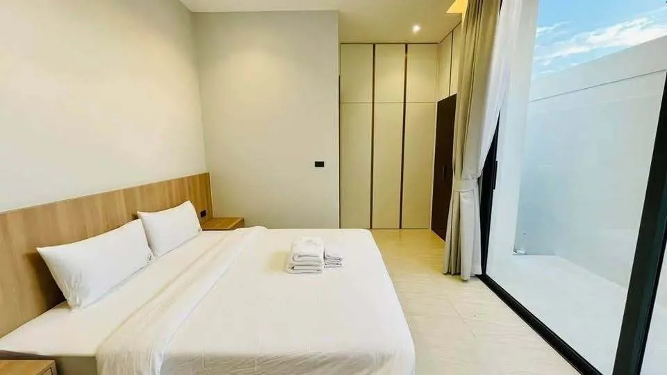 Luxury Mouana 4-Bedroom Pool Villa for Rent in Chalong, Phuket — Thumbnail 16