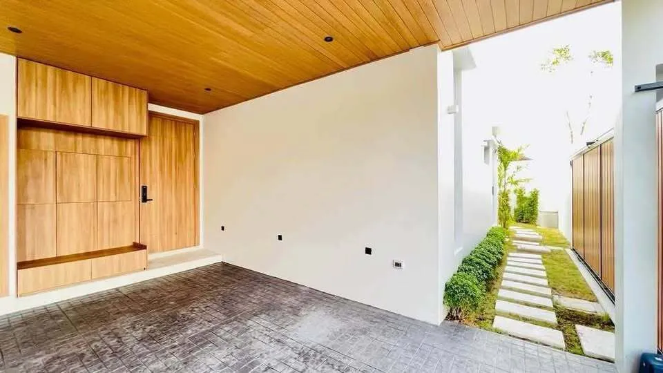 Luxury Mouana 4-Bedroom Pool Villa for Rent in Chalong, Phuket — Thumbnail 17