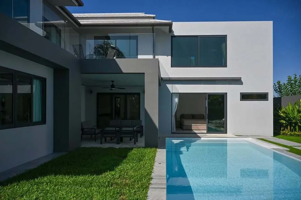Luxury 4-Bedroom Pool Villa for Sale & Rent in Pasak, Choeng Thale — Thumbnail 15