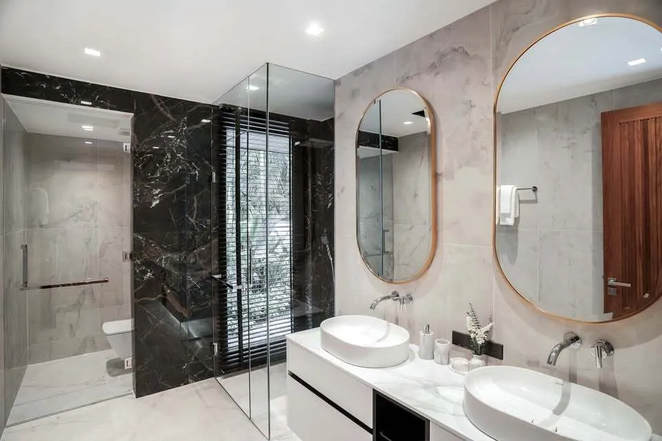 Luxury 3-Bedroom Villa for Rent Near Bang Tao Beach — Thumbnail 8