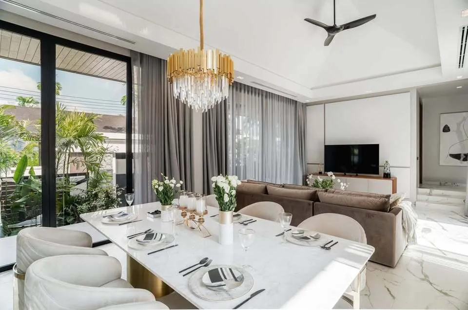 Luxury 3-Bedroom Villa for Rent Near Bang Tao Beach — Thumbnail 11