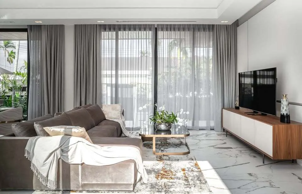 Luxury 3-Bedroom Villa for Rent Near Bang Tao Beach — Thumbnail 14