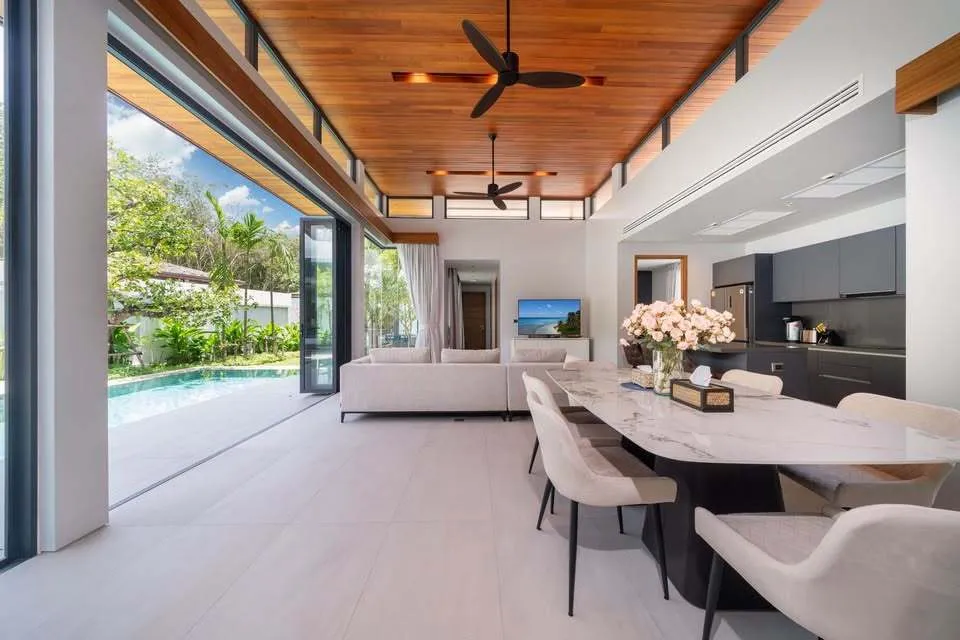 Luxury 4-Bedroom Villa for Rent in Botanica, Pasak 8 – Prime Location Near Bang Tao — Thumbnail 2