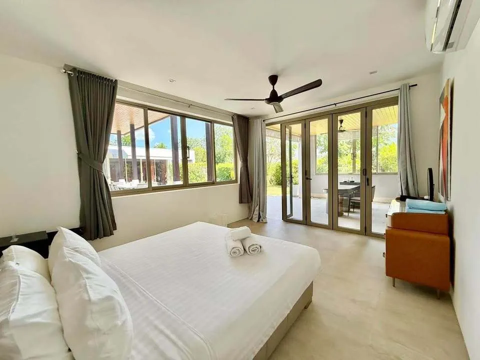 Luxury 4-Bedroom Villa for Rent in Botanica, Phuket — Thumbnail 11