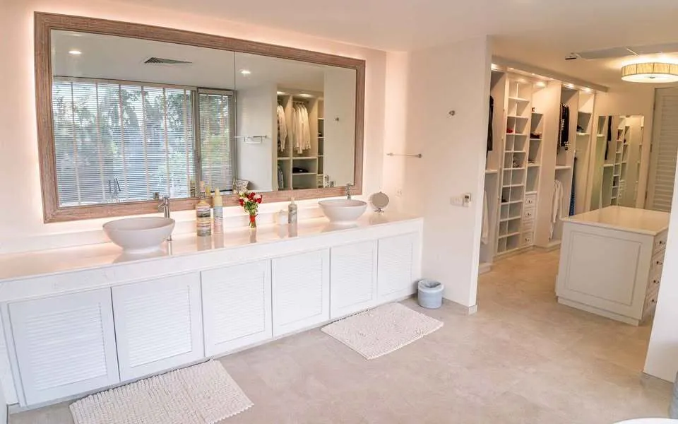 Expansive 5-Bedroom Private Pool Villa for Rent in Layan, Phuket — Thumbnail 17