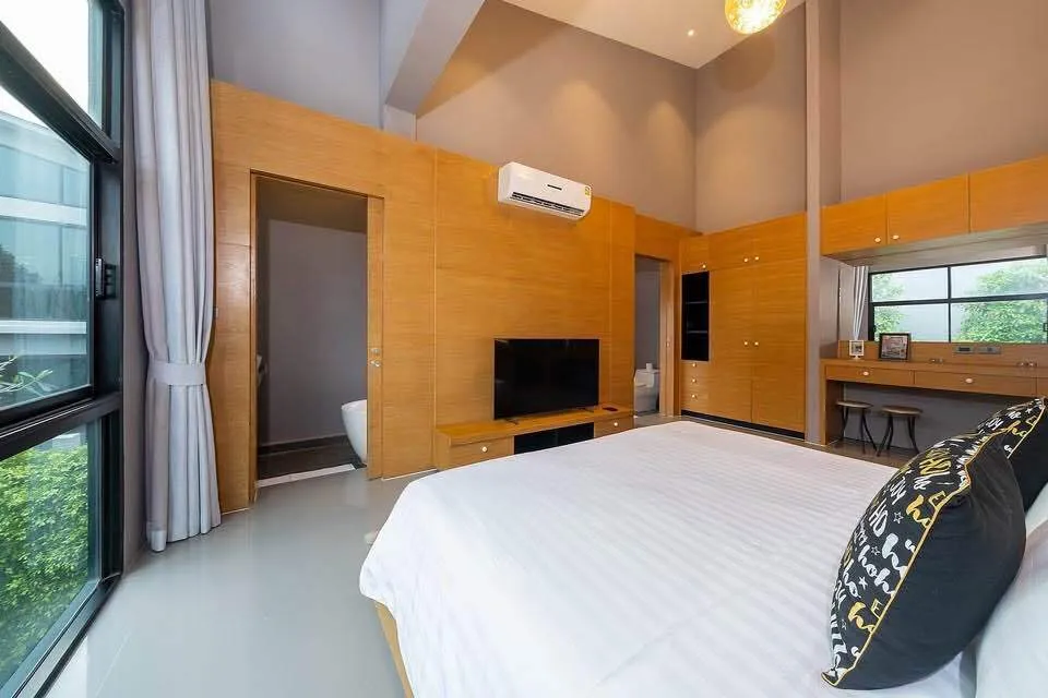 Modern 3-Bedroom Pool Villa for Rent in Cherngtalay, Phuket — Thumbnail 12