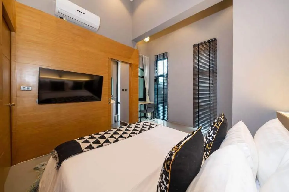 Modern 3-Bedroom Pool Villa for Rent in Cherngtalay, Phuket — Thumbnail 14
