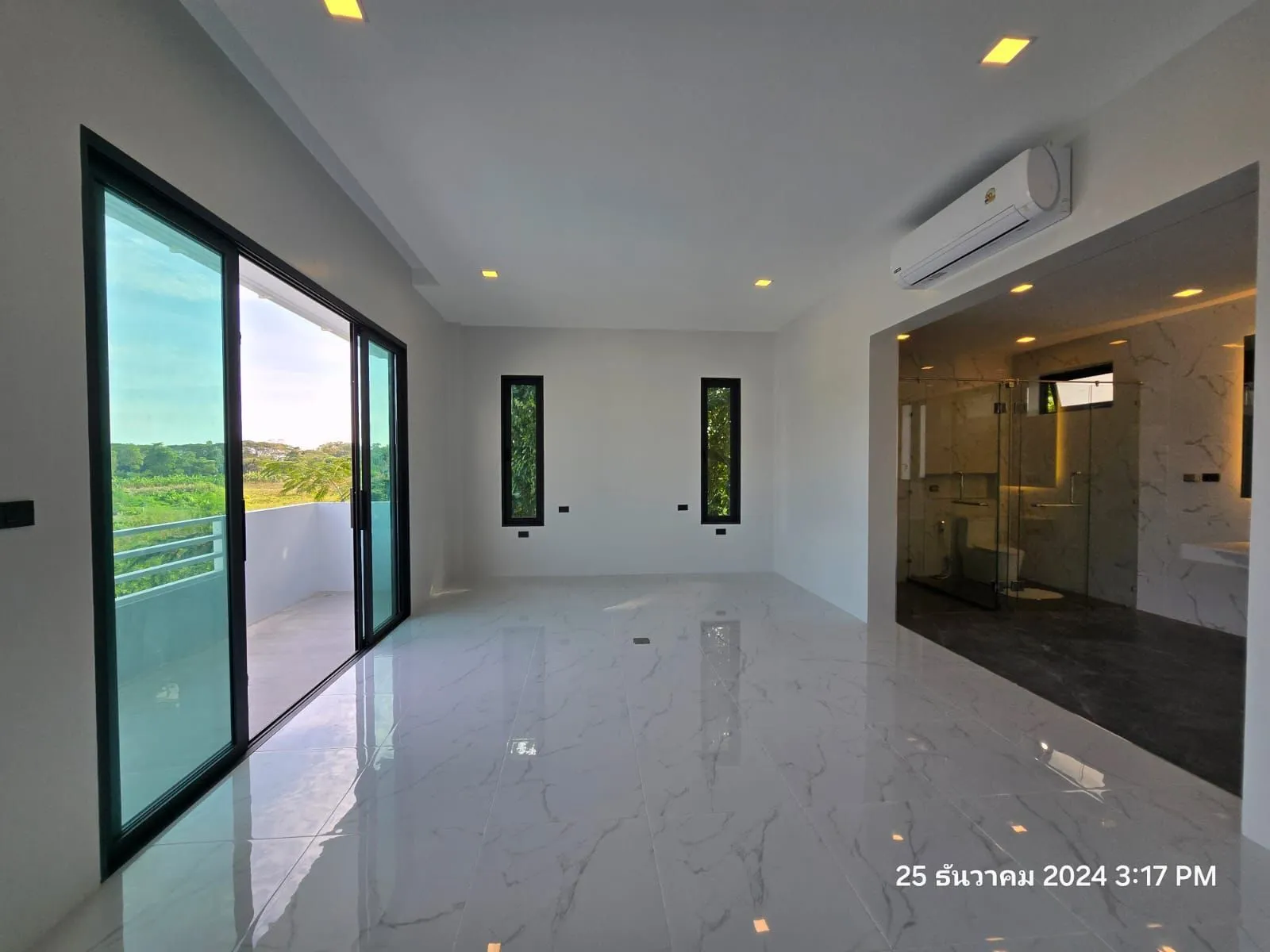 Luxurious 4-Bedroom Villa with Pool and Jacuzzi in Rawai | SD13032550 — Thumbnail 12