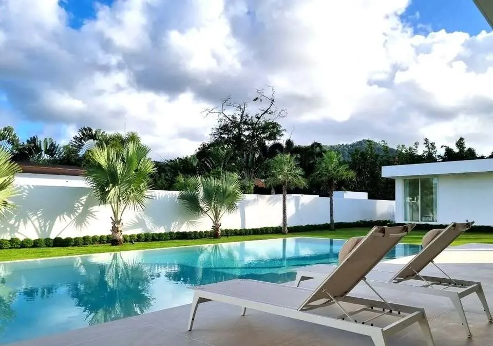 Elegant 4-Bedroom Pool Villa for Rent in Bang Jo, Phuket — Thumbnail 4