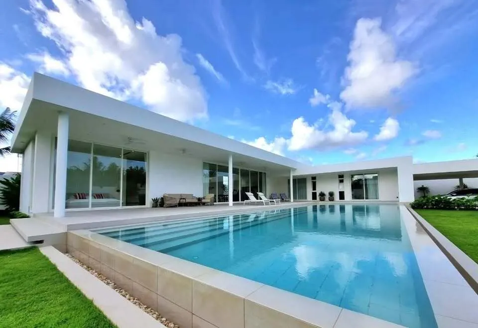 Elegant 4-Bedroom Pool Villa for Rent in Bang Jo, Phuket — Thumbnail 7