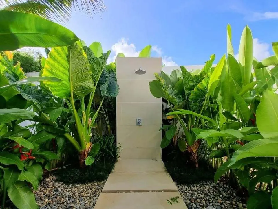 Elegant 4-Bedroom Pool Villa for Rent in Bang Jo, Phuket — Thumbnail 10