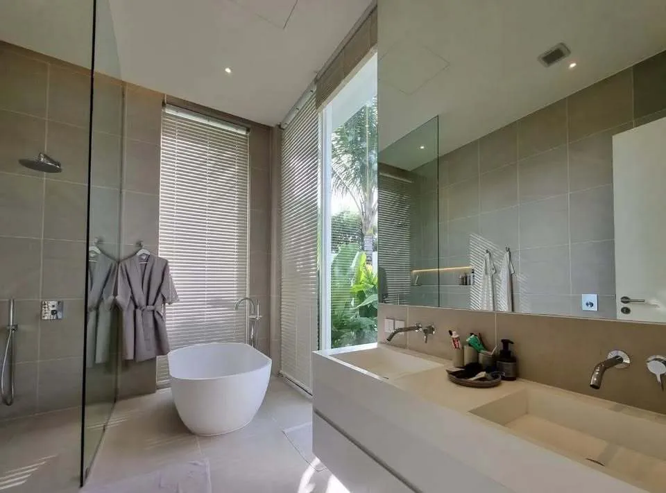 Elegant 4-Bedroom Pool Villa for Rent in Bang Jo, Phuket — Thumbnail 17