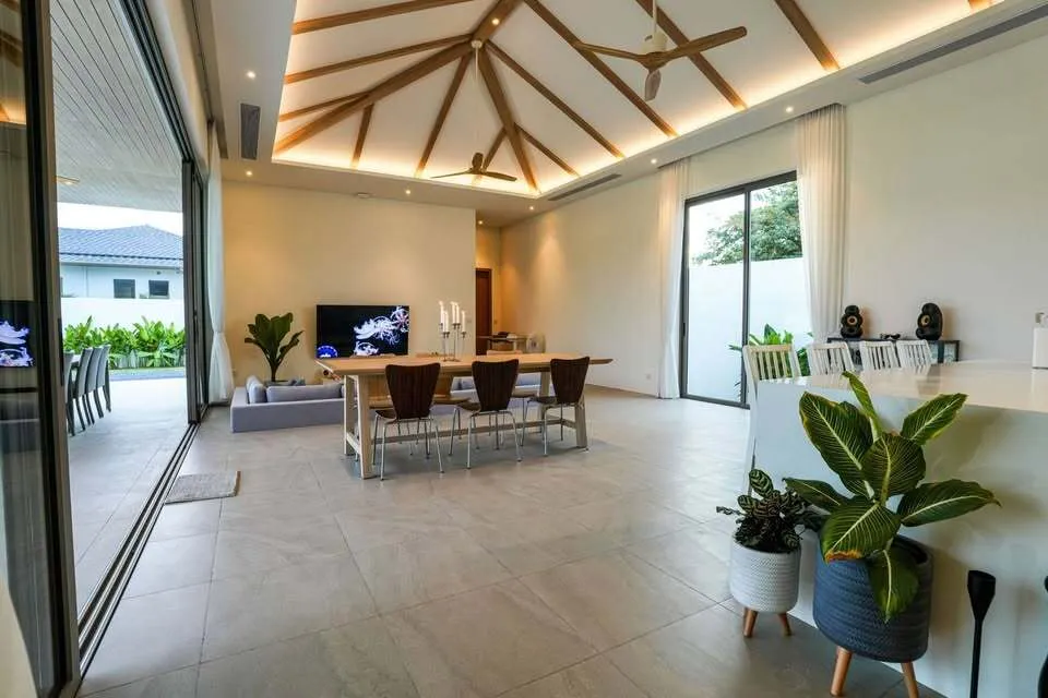 Spacious 3-Bedroom Pool Villa in Bang Jo – Tranquility & Convenience — Thumbnail 3