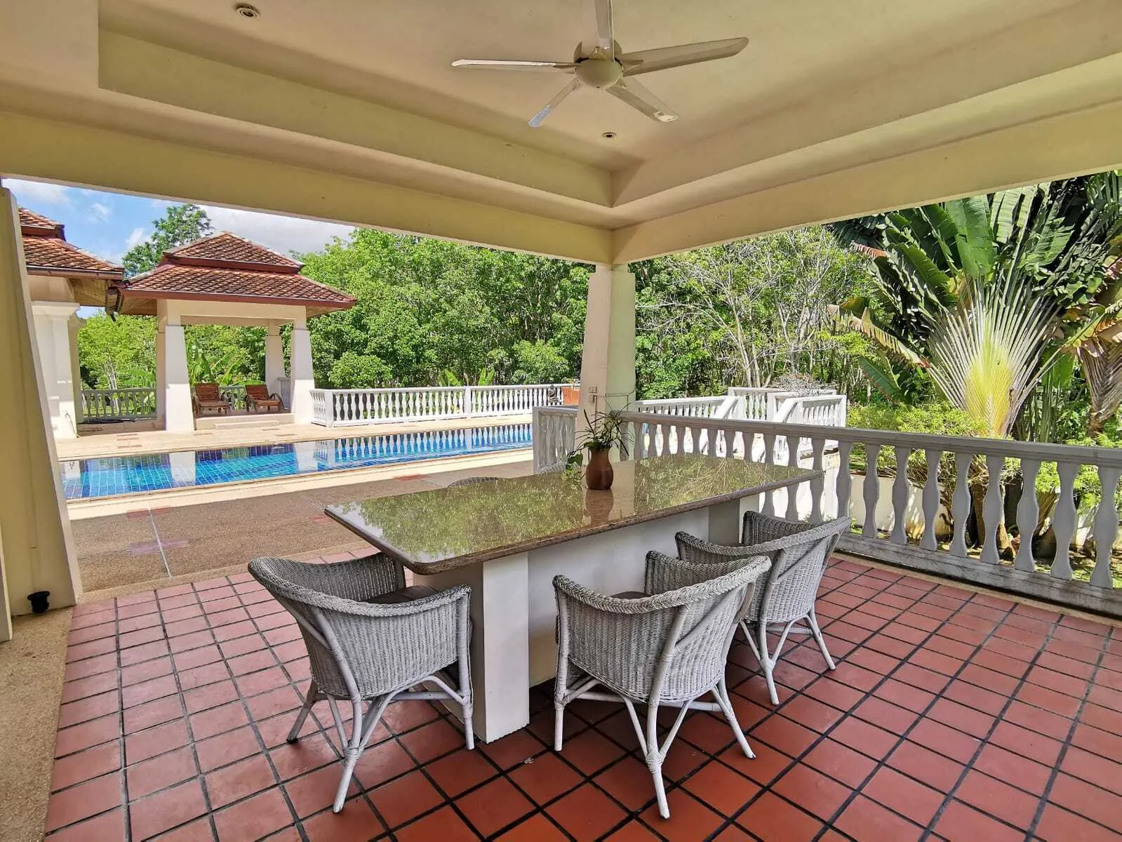 Spacious 7-Bedroom Villa with Private Pool and Large Garden in Thalang — Thumbnail 8