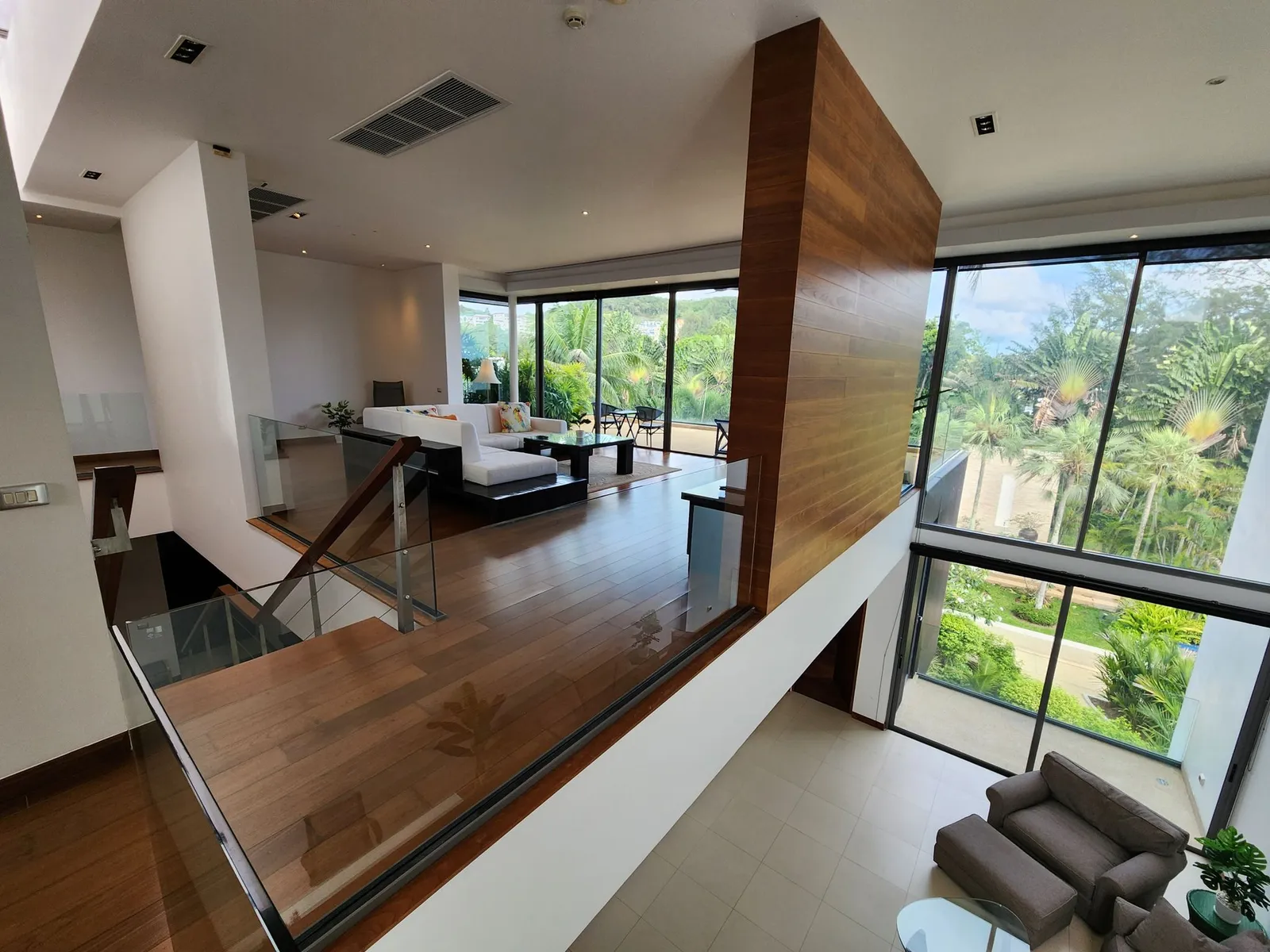 Luxury Fully Furnished Family Duplex Penthouse with Pool & Garden Views — Thumbnail 8
