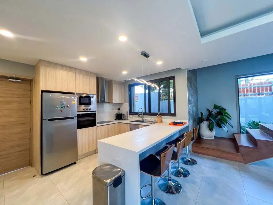 Elegant 4-Bedroom Villa for Rent in Bang Tao – Tranquil Luxury — Thumbnail 3