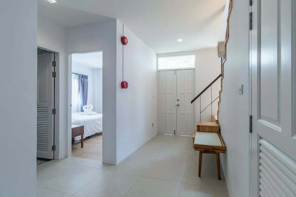 Elegant 3-Bed Villa for Long-Term Rent Near Laguna Phuket with Pool Access — Thumbnail 3