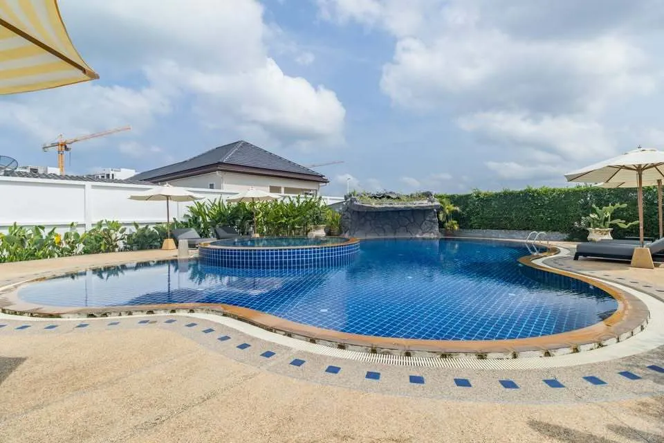 Elegant 3-Bed Villa for Long-Term Rent Near Laguna Phuket with Pool Access — Thumbnail 16