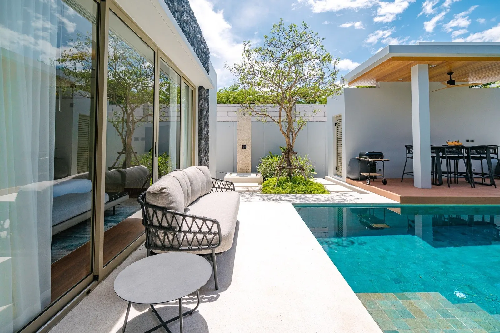Elegant 3-Bedroom Luxury Villa with Pool in Botanica Prestige, Layan — Thumbnail 4