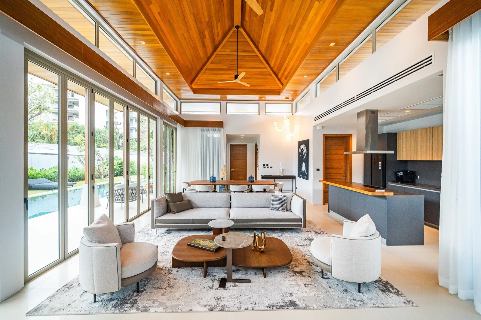 Elegant 3-Bedroom Luxury Villa with Pool in Botanica Prestige, Layan — Thumbnail 6