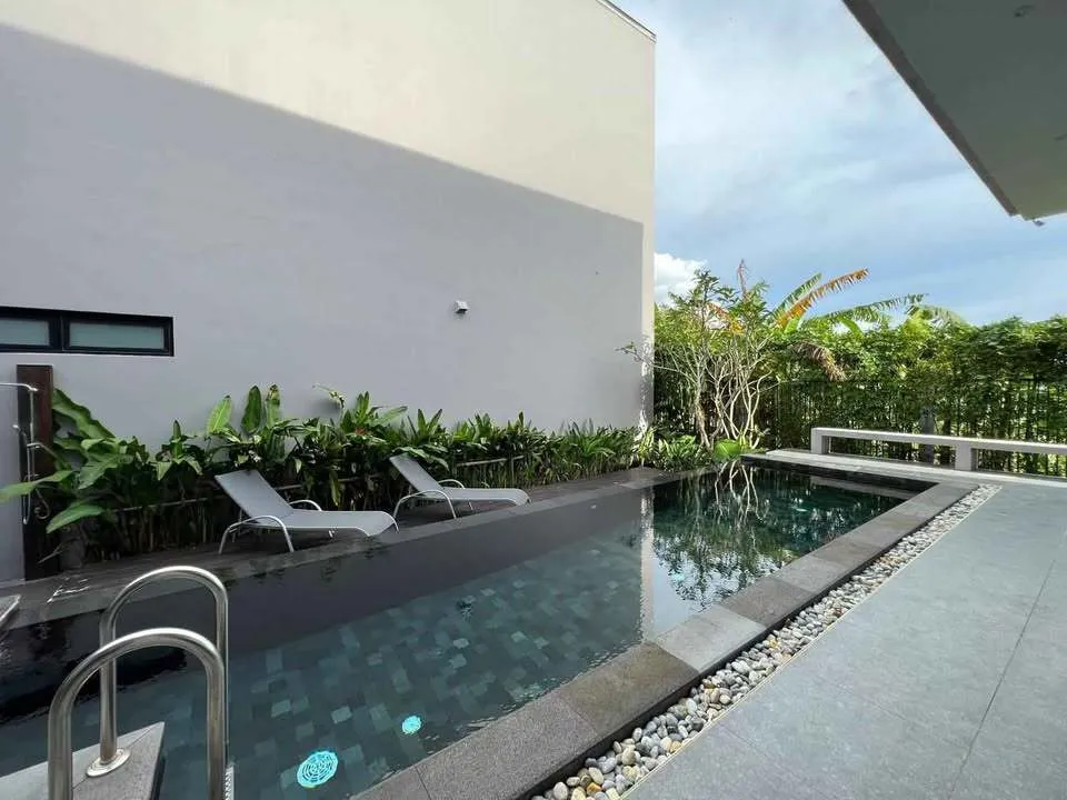 Stylish 3-Bedroom Villa for Rent at Wallaya Villas, Choeng Thale, Phuket — Thumbnail 2